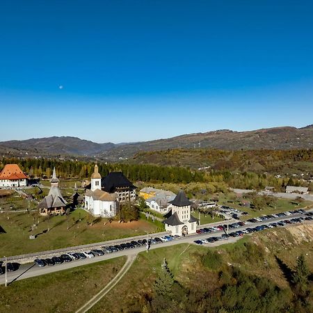 Casa Izvorul Negru Moisei Panzió Kültér fotó