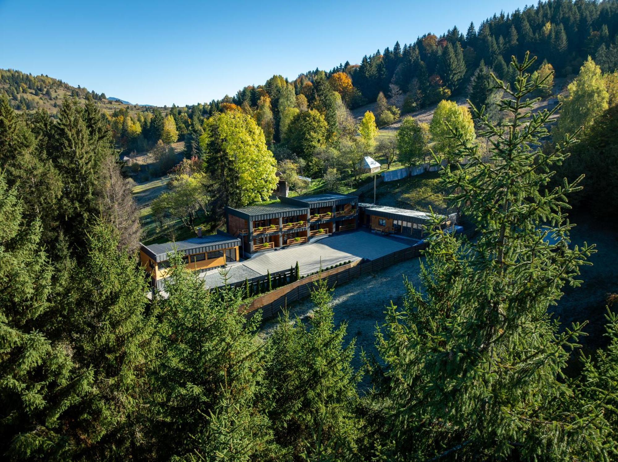 Casa Izvorul Negru Moisei Panzió Kültér fotó
