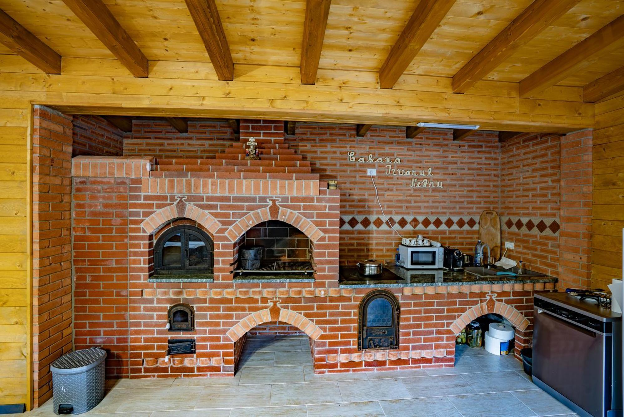 Casa Izvorul Negru Moisei Panzió Kültér fotó