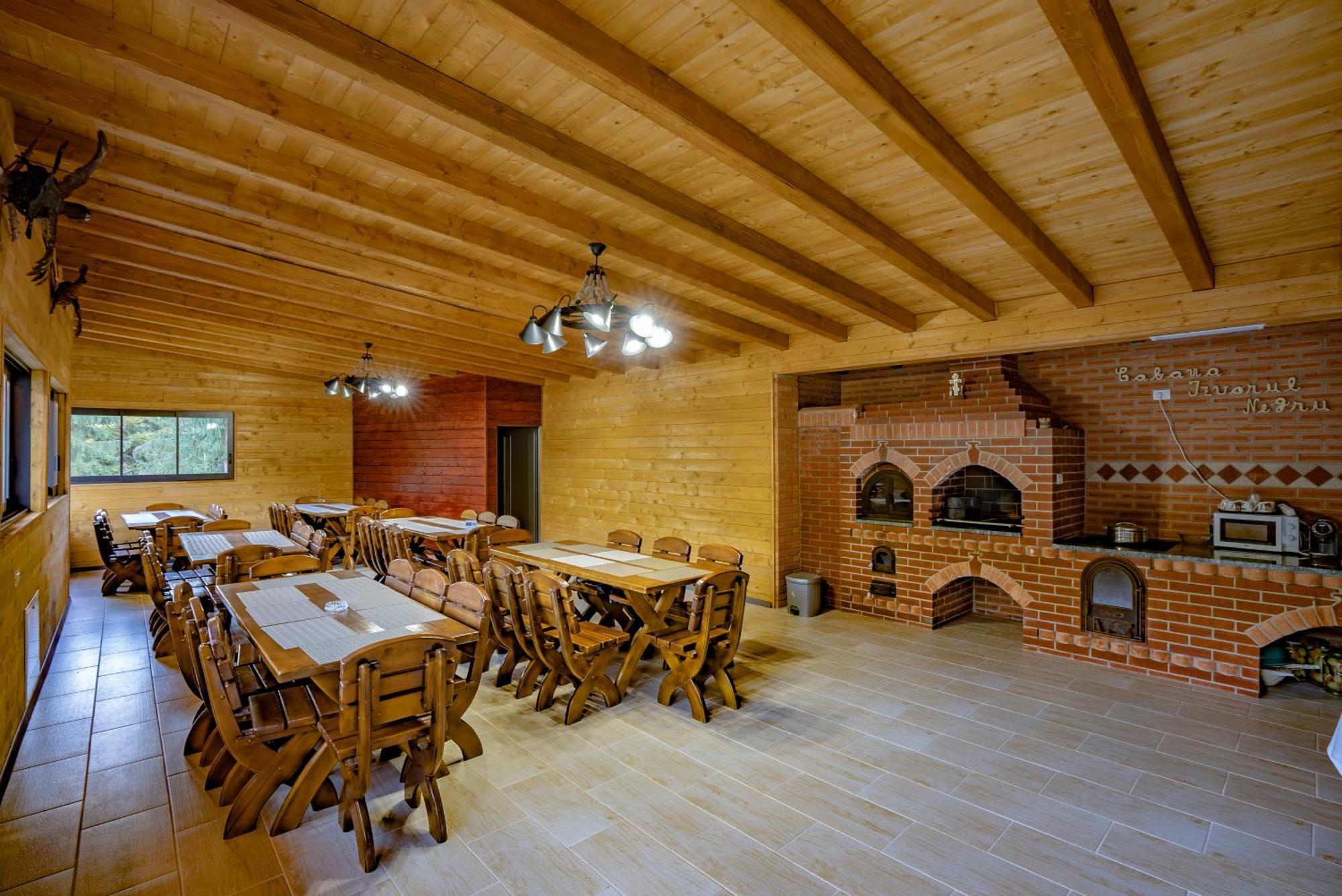 Casa Izvorul Negru Moisei Panzió Kültér fotó